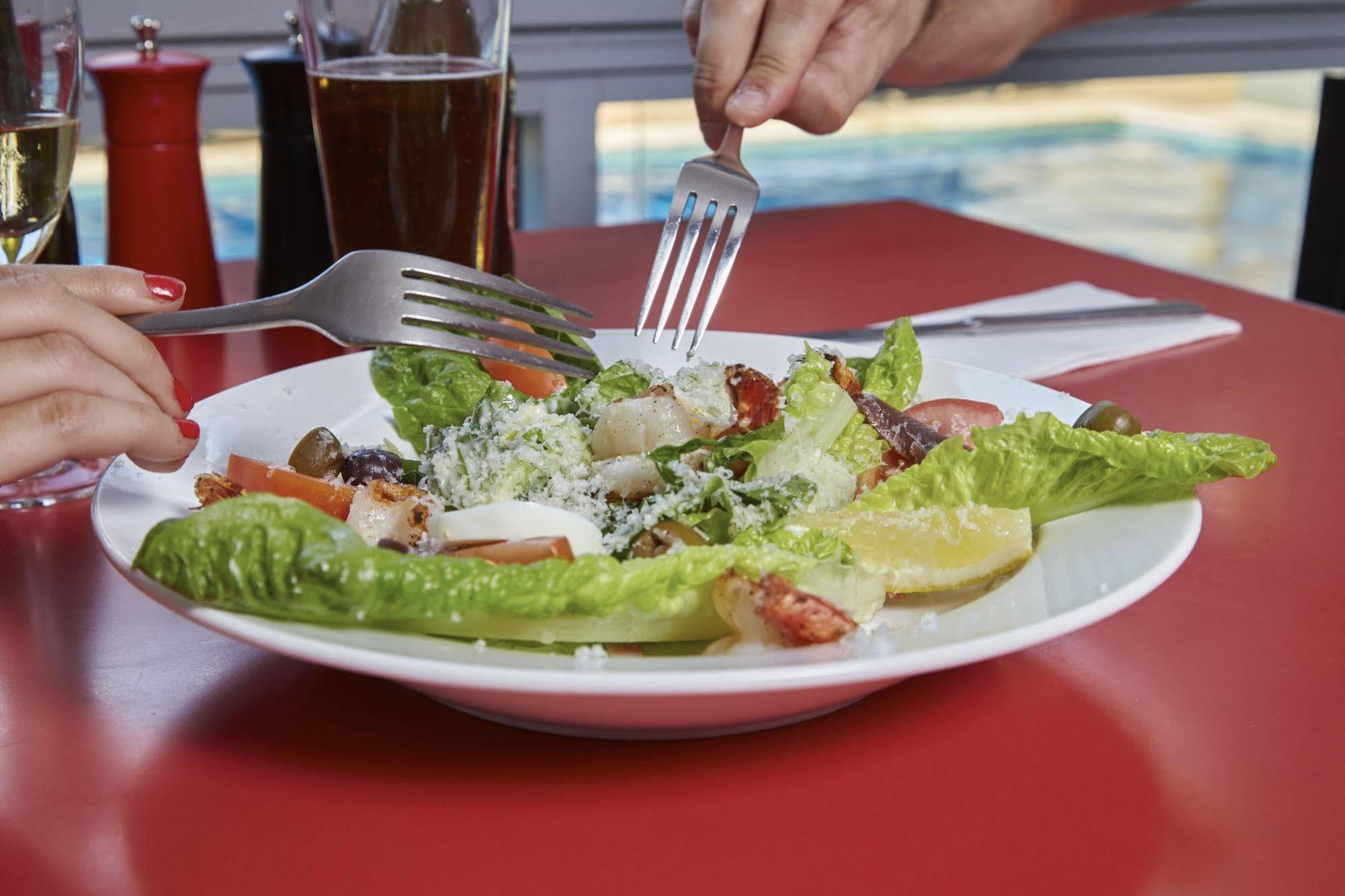 Courtyard By Marriott Hotel Darwin