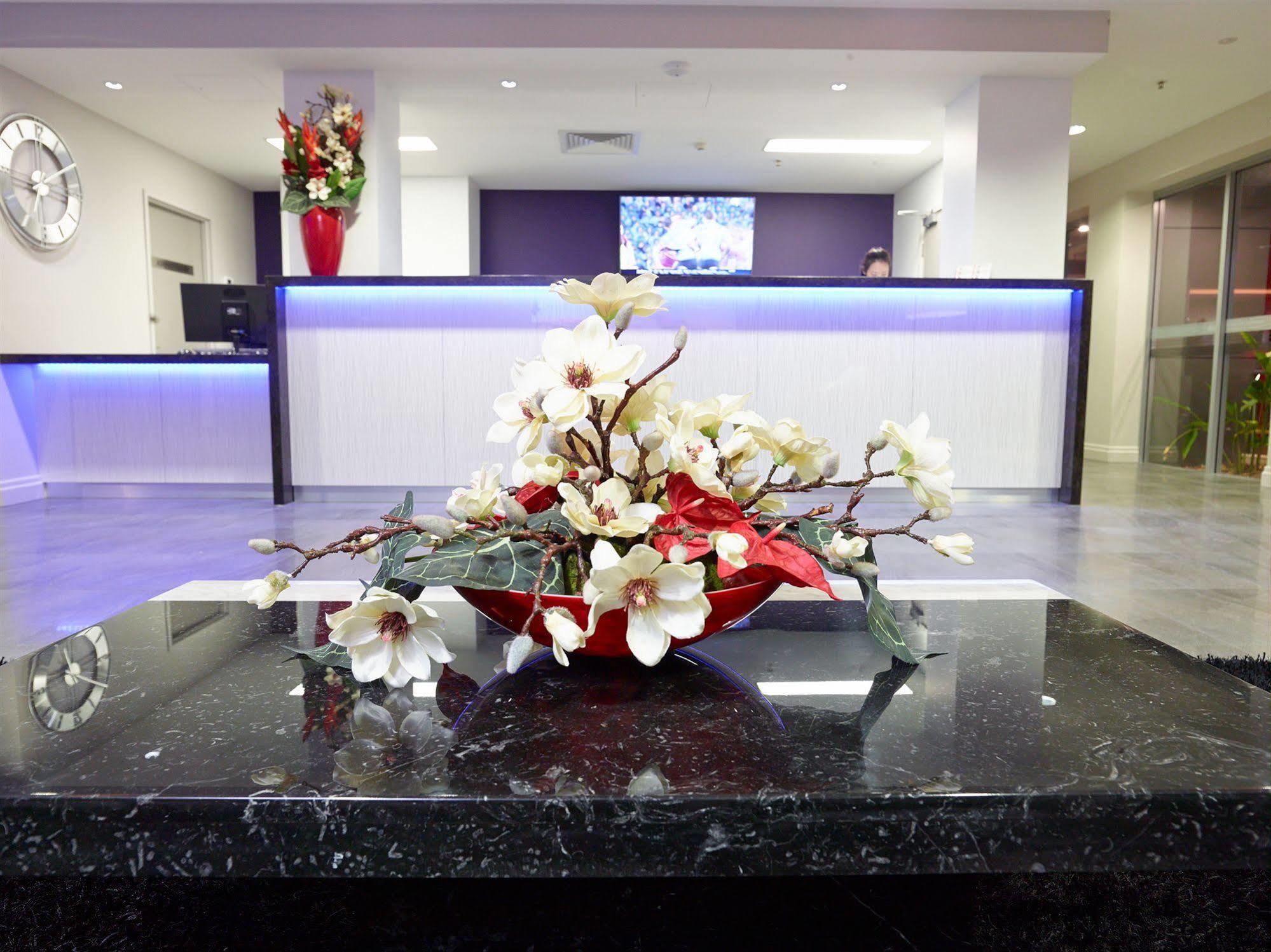 Courtyard By Marriott Hotel