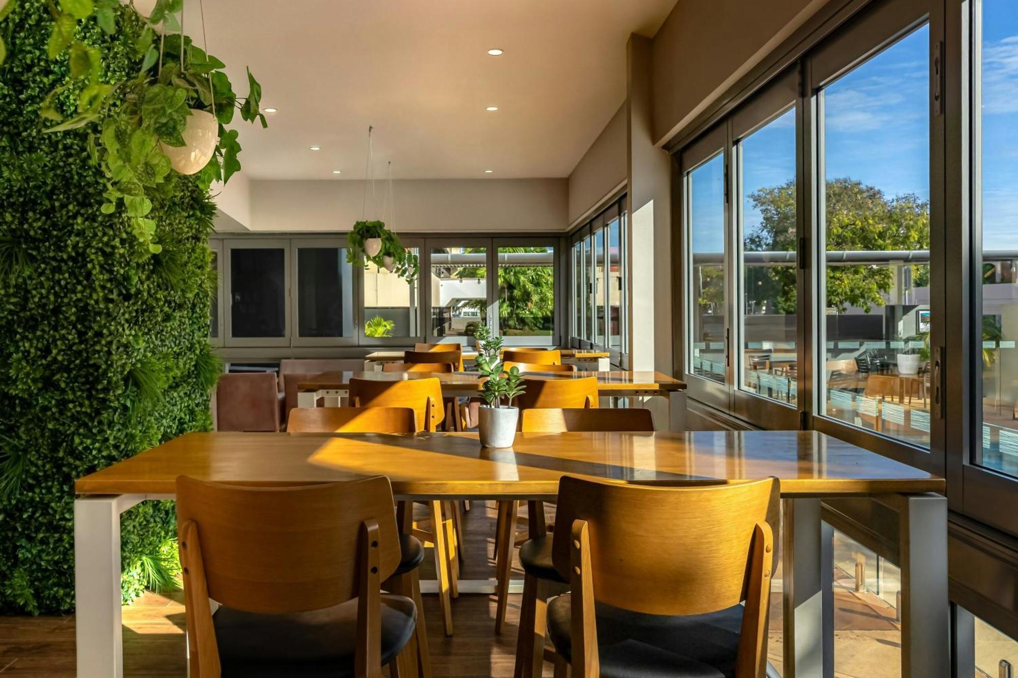 Courtyard By Marriott Hotel 4*