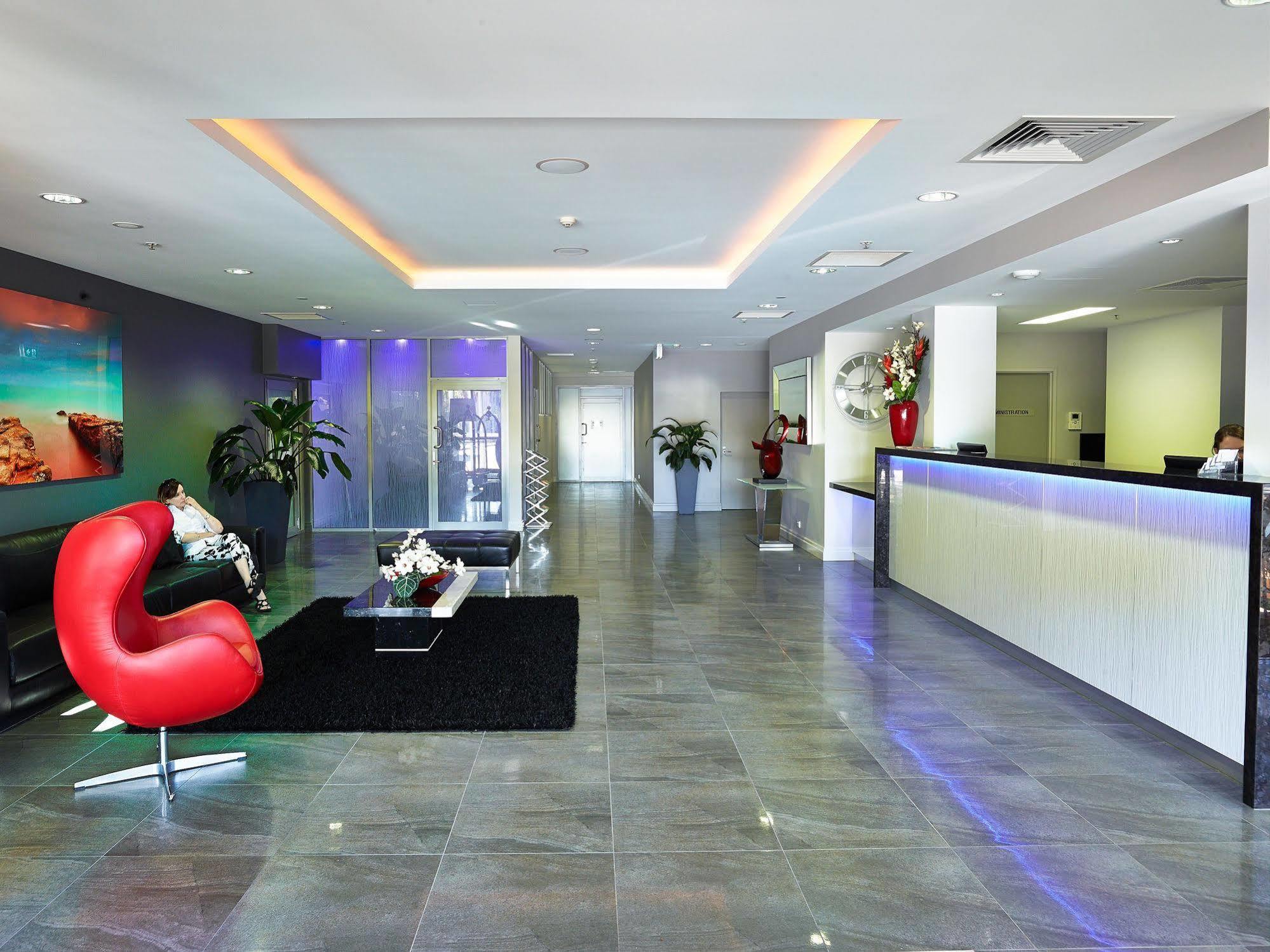 Courtyard By Marriott Hotel